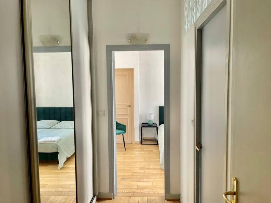 Gustave - Charming Eiffel Tower Appartement - パリ エクステリア 写真